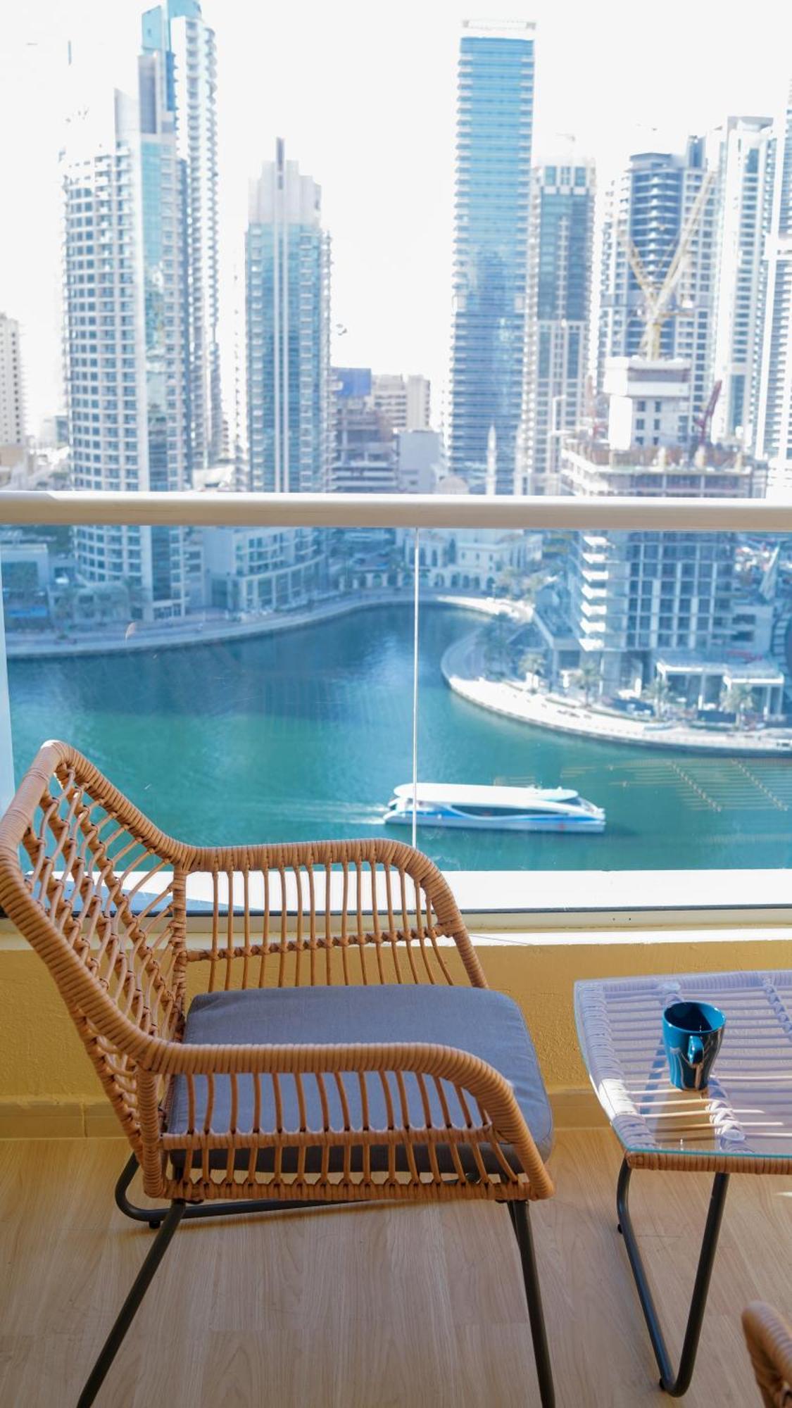 Marina View Spacious 2 Bhk * Dubaï
