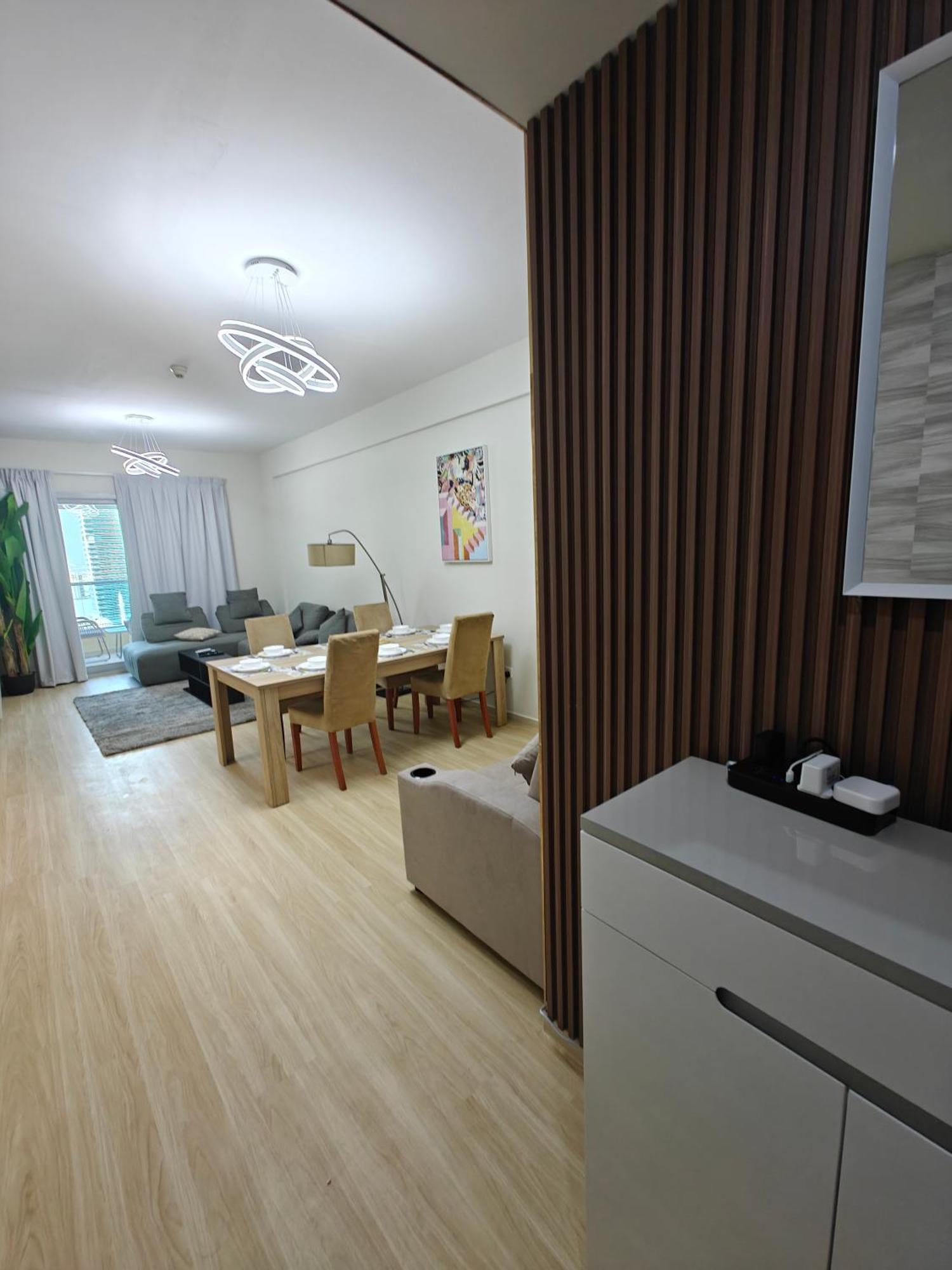 Marina View Spacious 2 Bhk Апартаменти Дубай