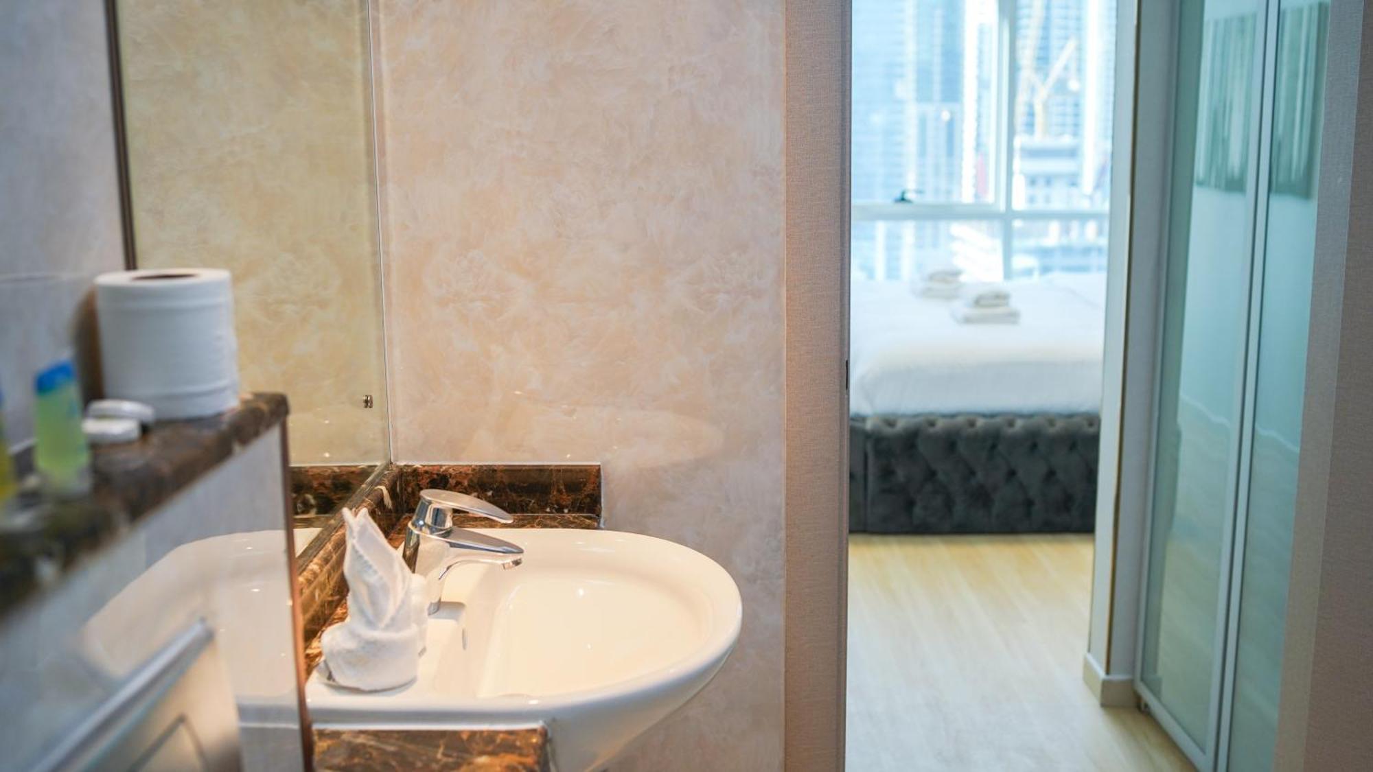 Marina View Spacious 2 Bhk Апартаменти