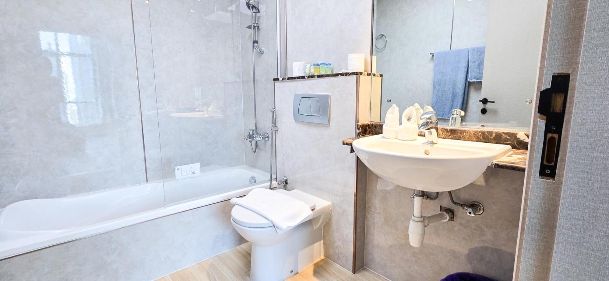 Marina View Spacious 2 Bhk Апартаменти
