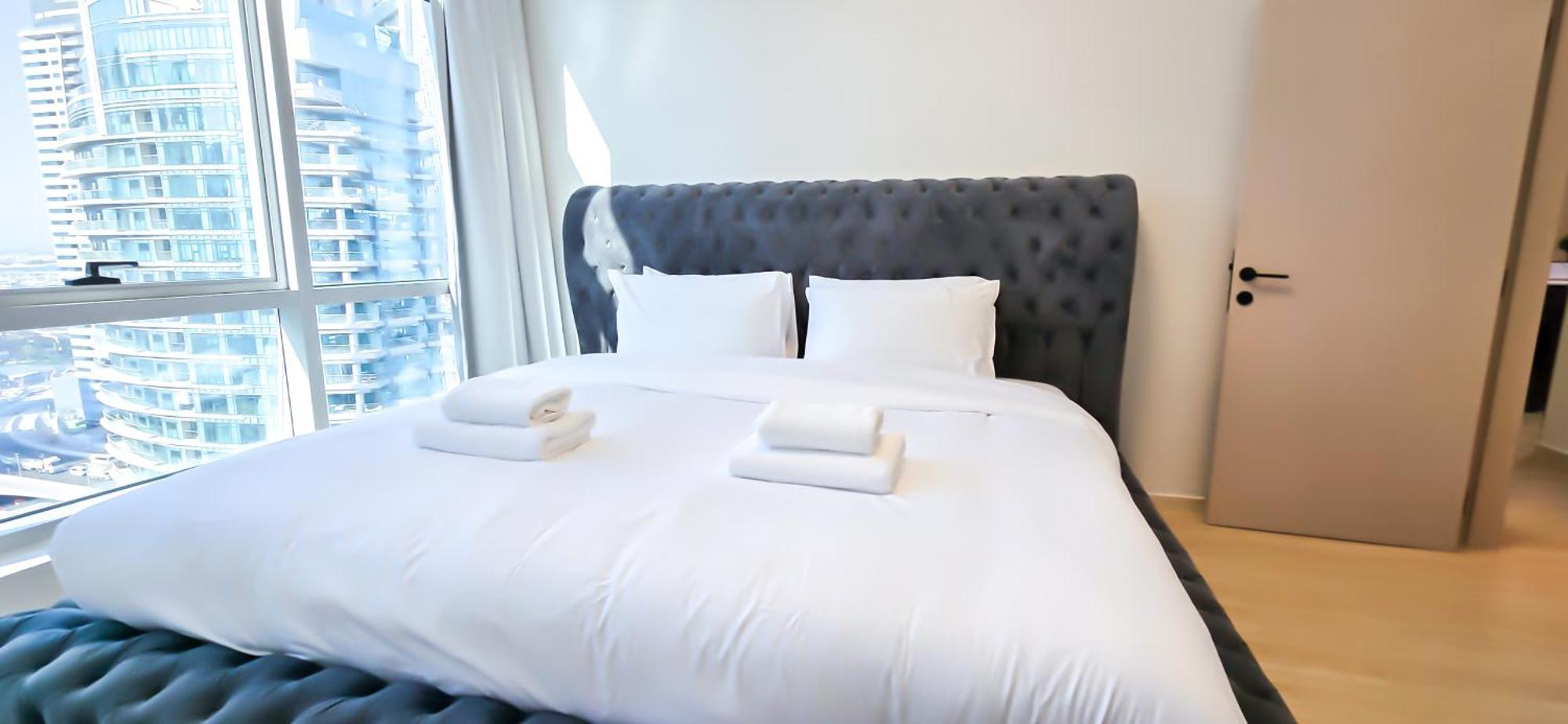 Marina View Spacious 2 Bhk Апартаменти *