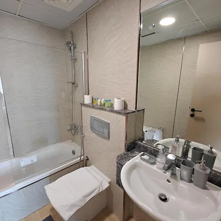 Marina View Spacious 2 Bhk دبي المظهر الخارجي الصورة